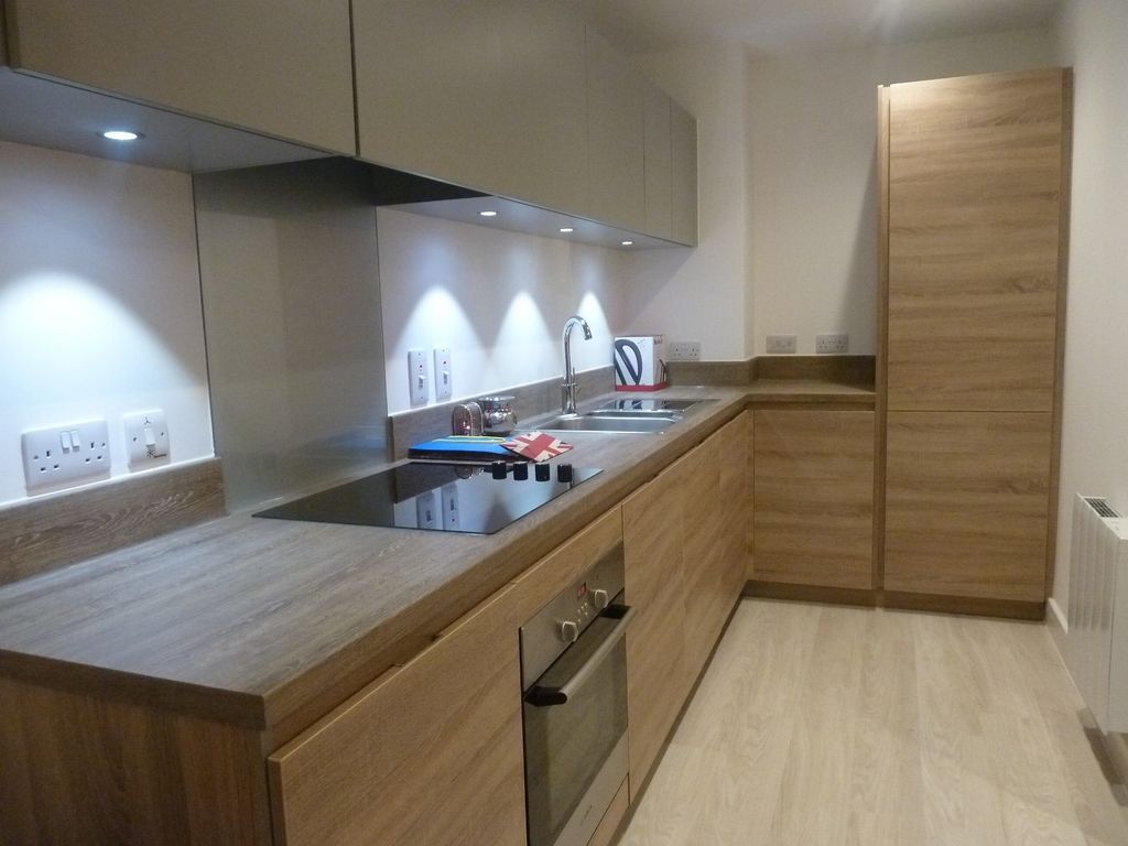 Property photo 2 of 6 Kitchen