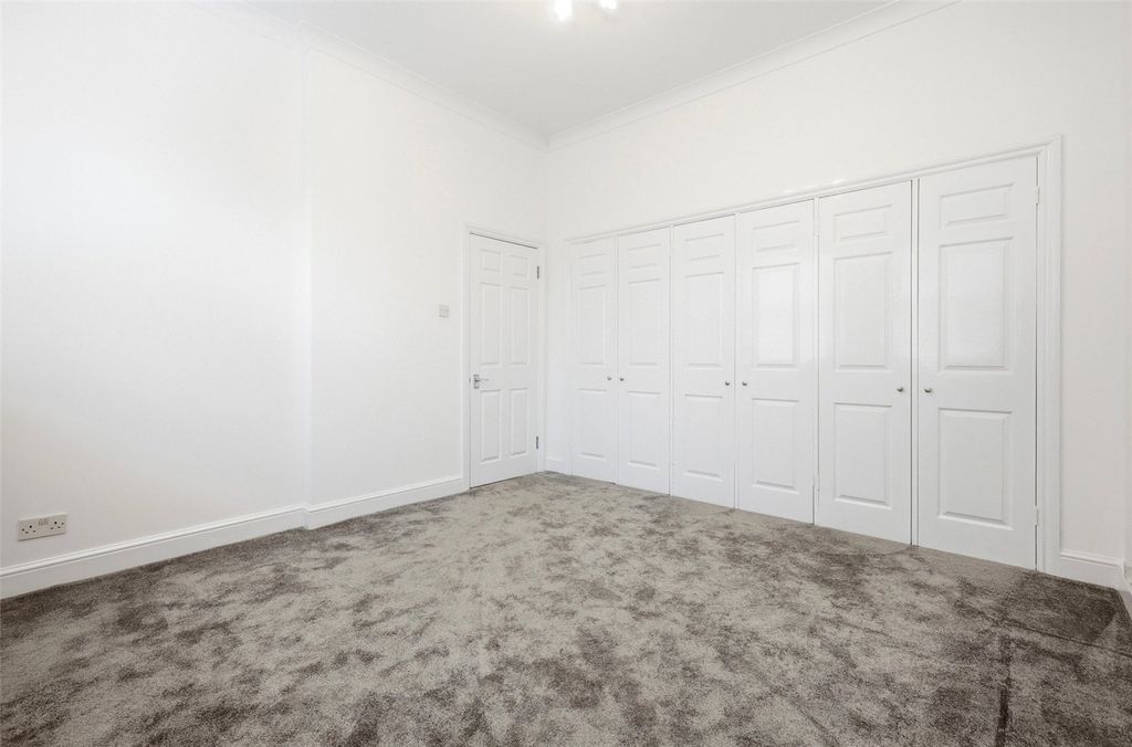Additional image 7 of 2 bed flat for saleChurchgate Street, Old Harlow, Essex CM17