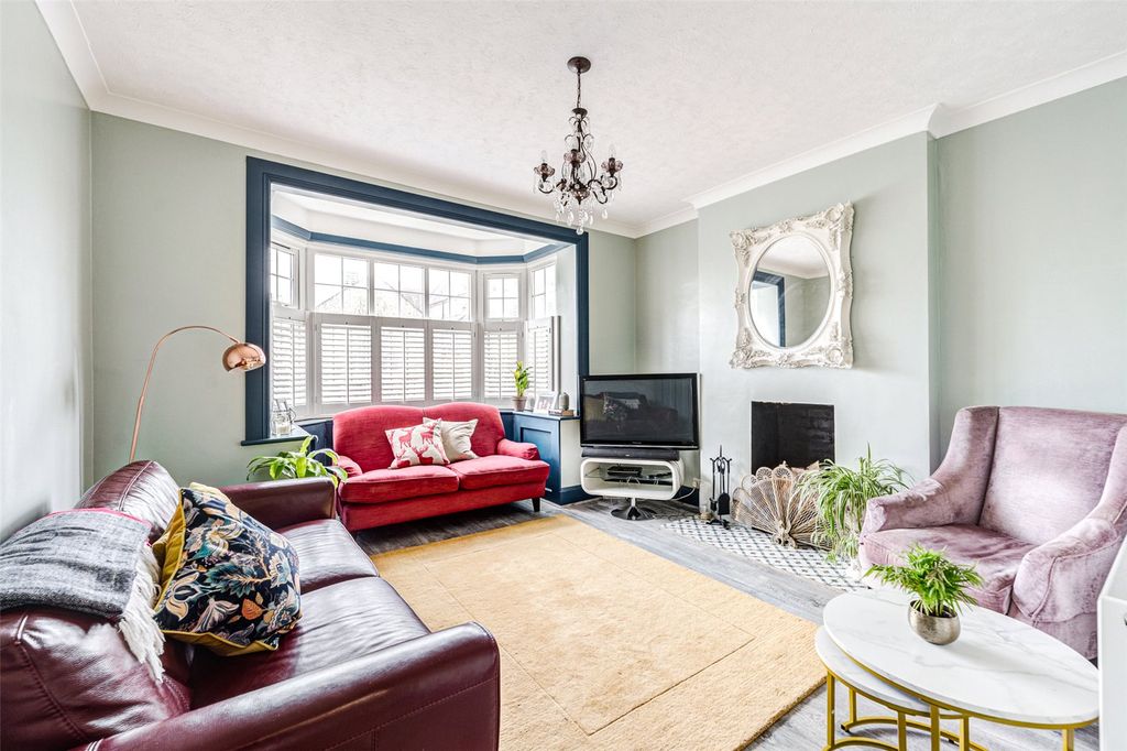 Property photo 2 of 27 Picture No. 31