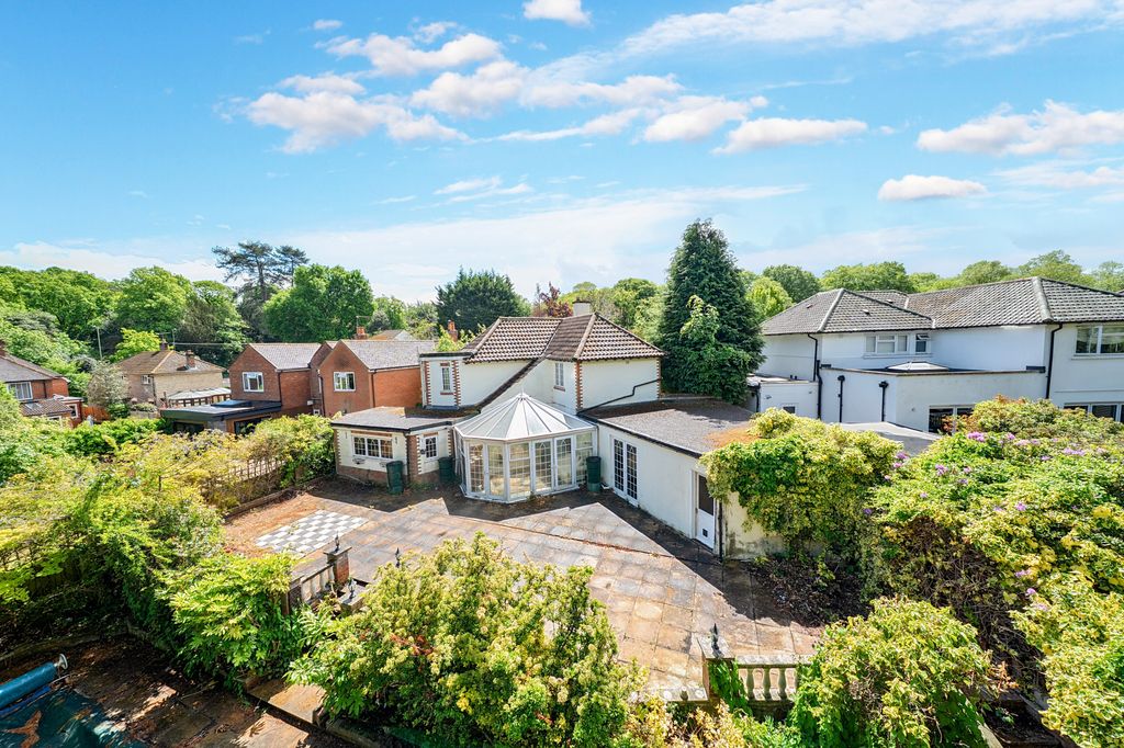 Additional image 4 of 4 bed detached house for saleEmpress Avenue, Farnborough GU14