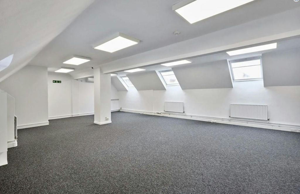 Property photo 2 of 8 Screenshot 20250924 101059.Jpg