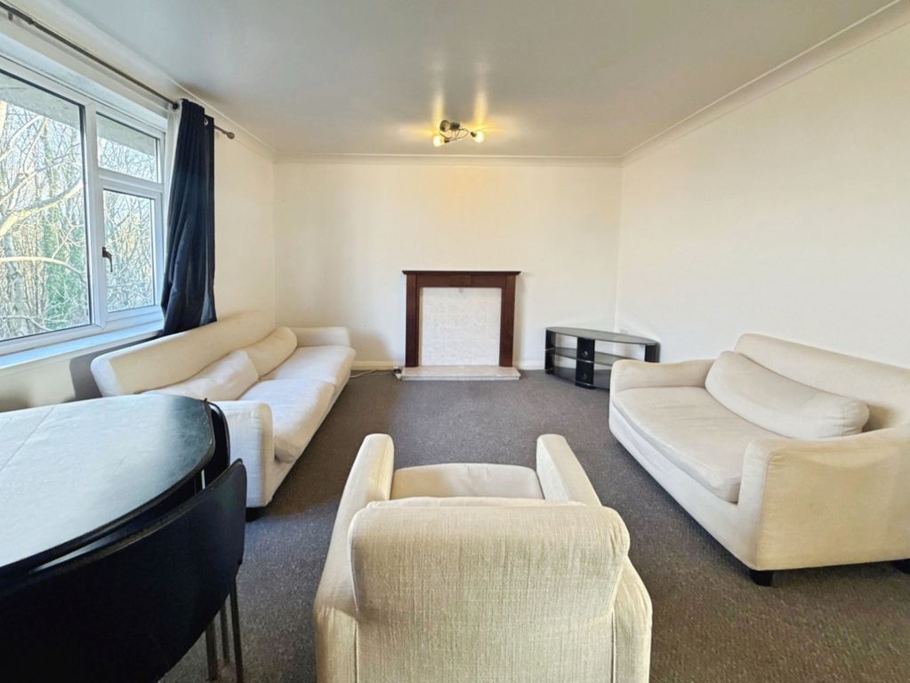 Property photo 3 of 10 Pbox-Img.Jpg