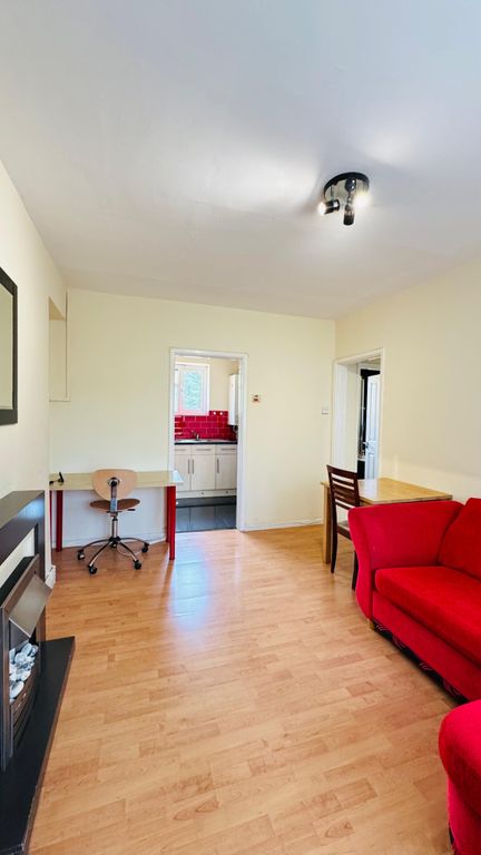 Property photo 1 of 6