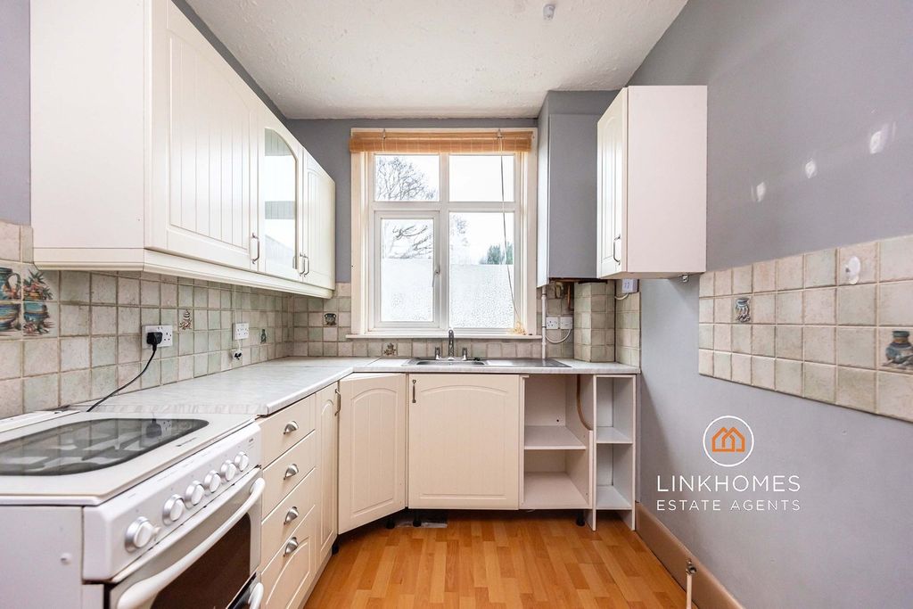 Property photo 3 of 16