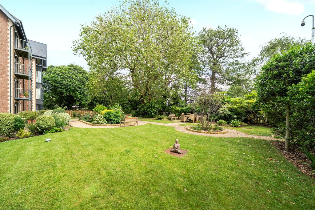 Property photo 1 of 17 1 - Picture No. 38