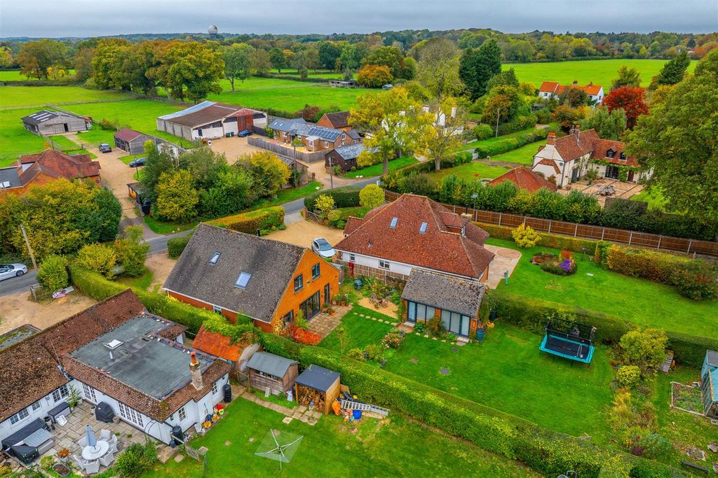 Property photo 3 of 32