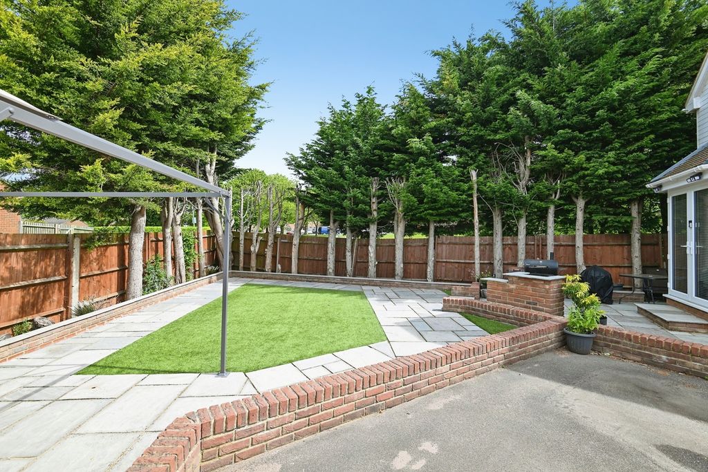 Property photo 3 of 19 Pbox-Img.Jpg