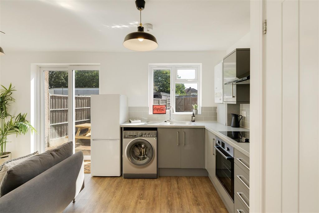 Property photo 2 of 11 2.Jpg