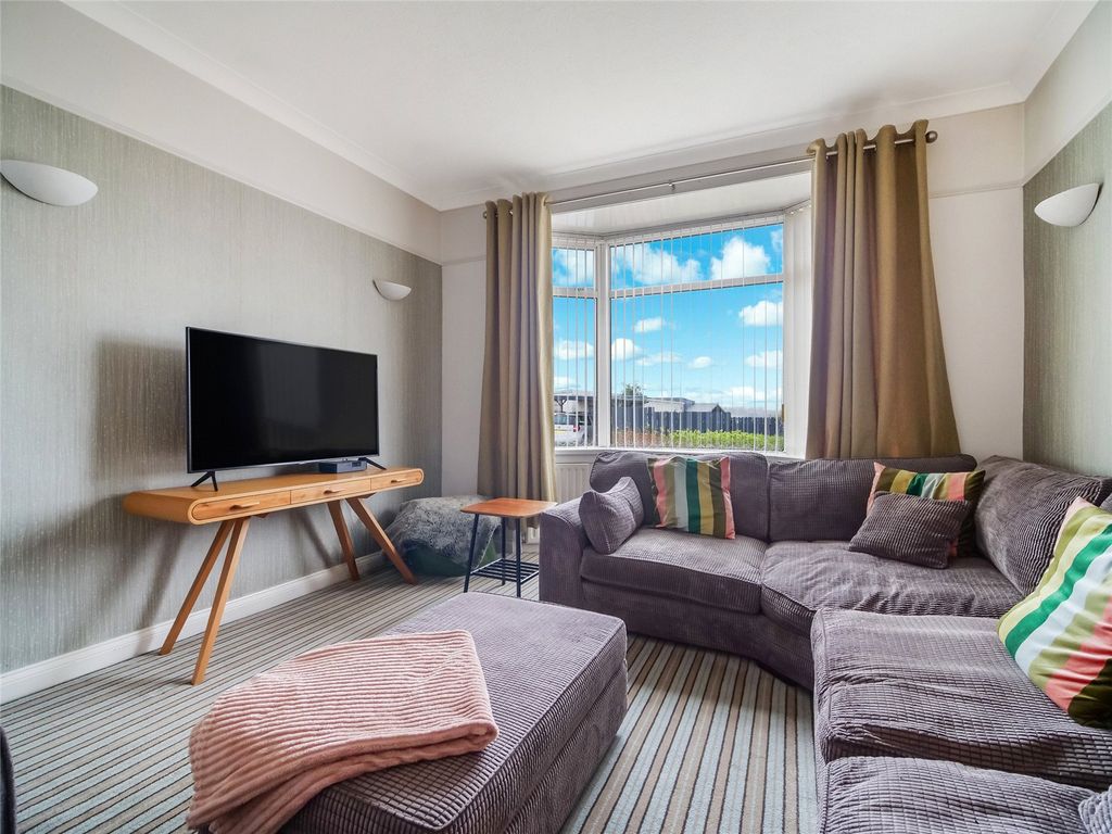 Property photo 3 of 21 Picture 3