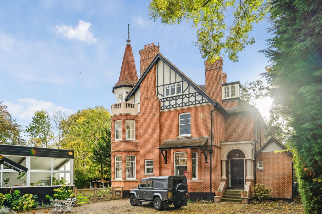 Property photo 1 of 50