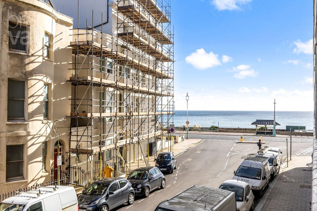 Property photo 2 of 16 Picture No. 20