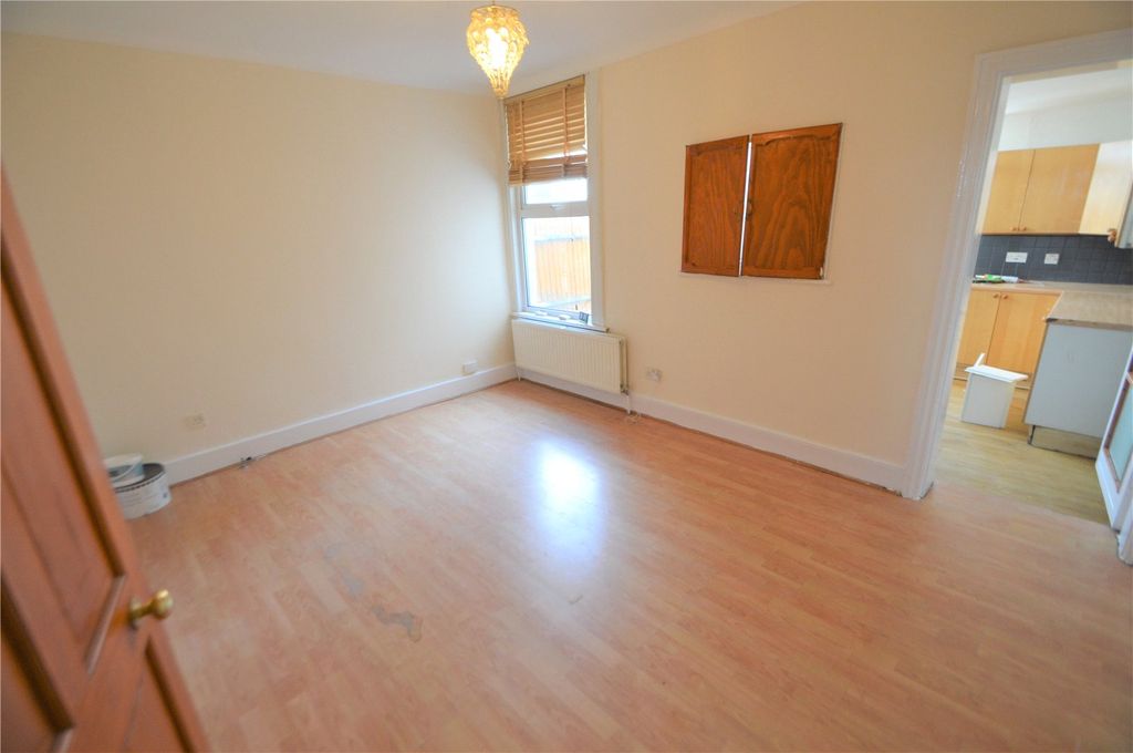Property photo 2 of 12 Picture No. 03