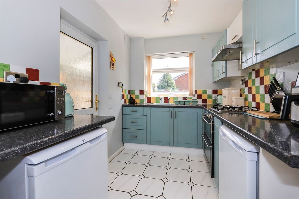 Property photo 3 of 16