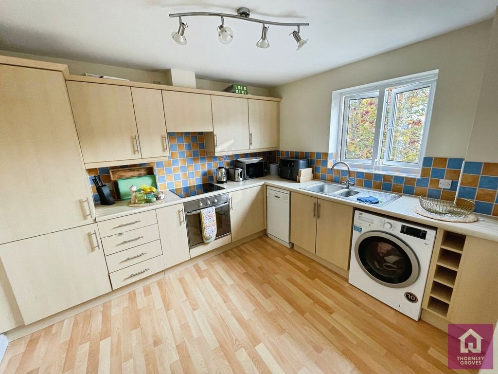 Property photo 2 of 6 Picture No. 10