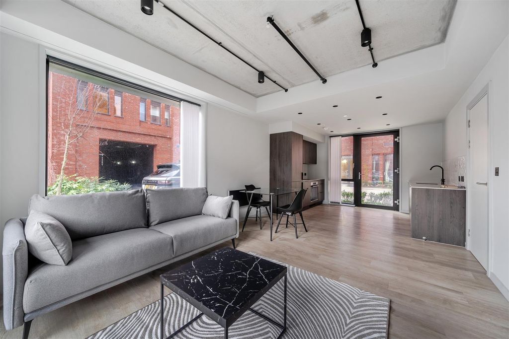 Property photo 1 of 10 1402267-7-6970Aa01E8Ed6.Jpg