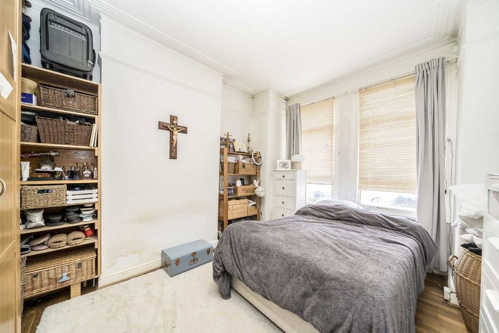 Property photo 3 of 5