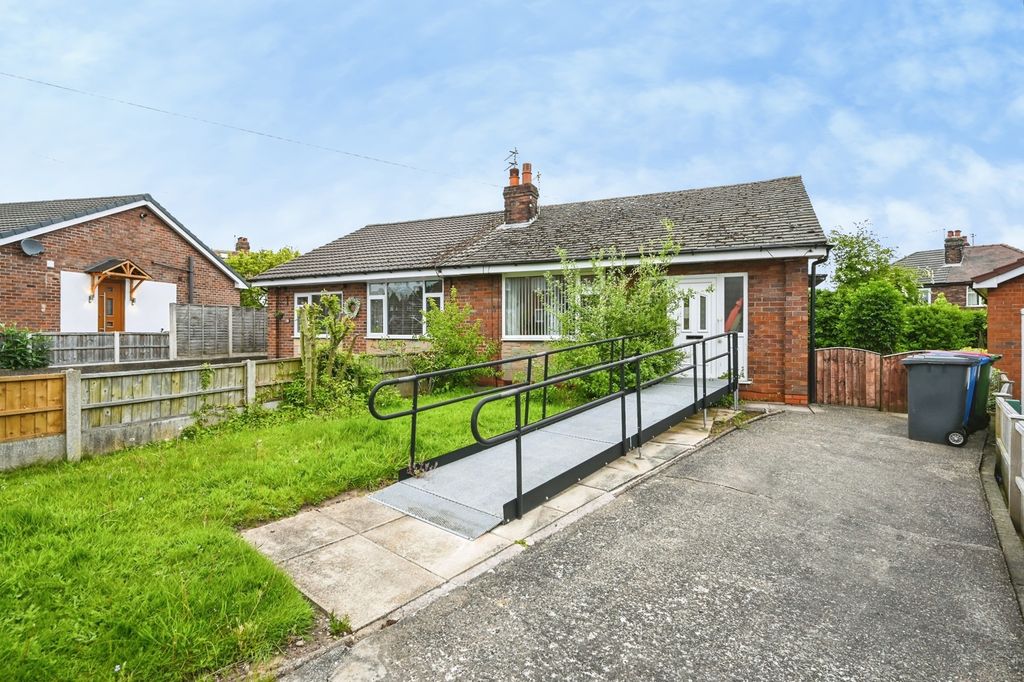 Property photo 1 of 18 Front