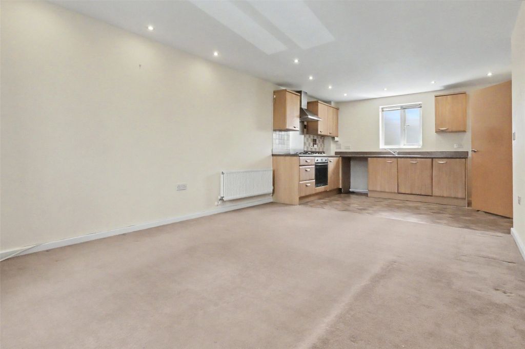 Property photo 3 of 8 3 - Picture No. 11