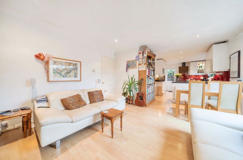 Property photo 2 of 12 Photo 1