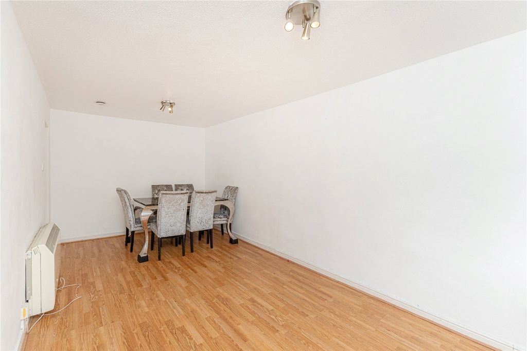 Property photo 3 of 10 Picture No. 08