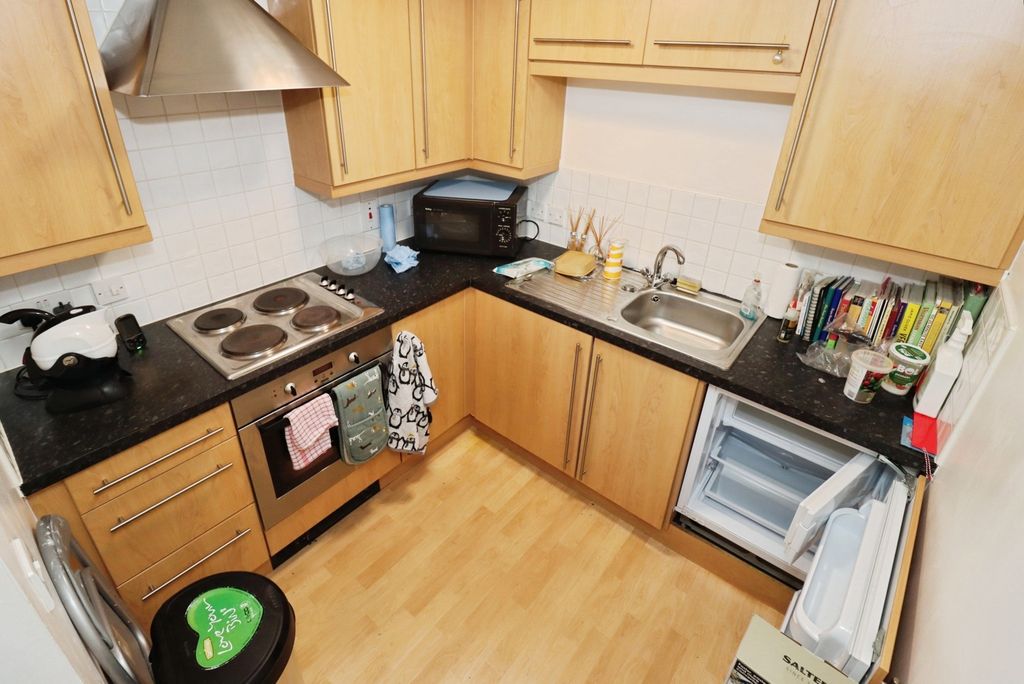 Property photo 3 of 17 Photo