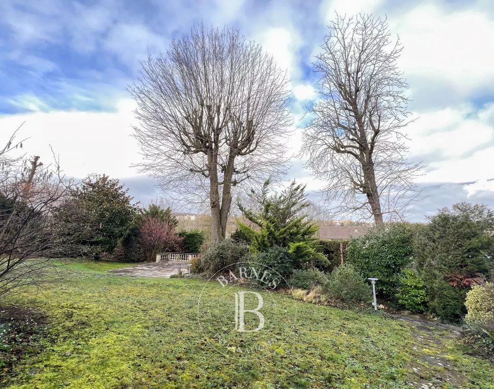 Property photo 3 of 3