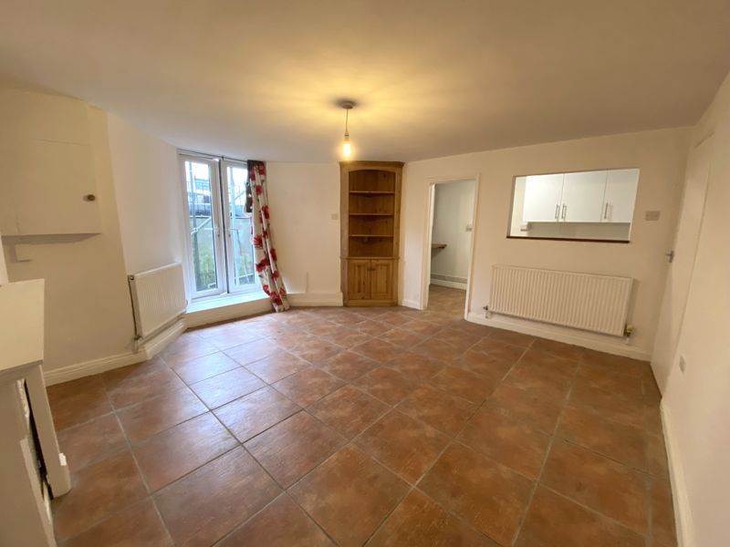 Property photo 2 of 12 Photo 5