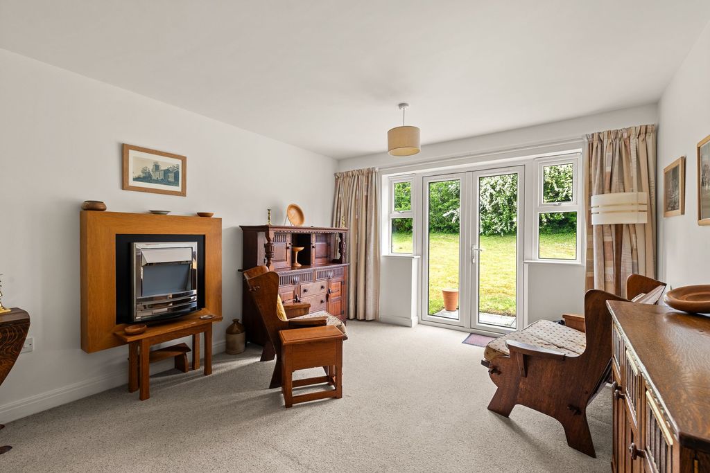 Property photo 2 of 19