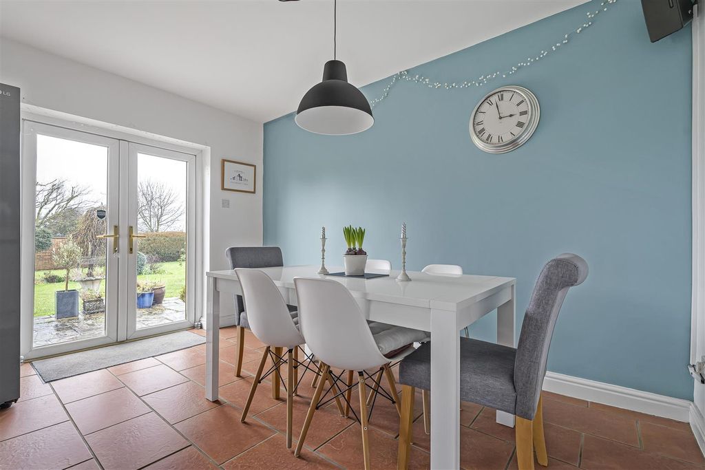 Property photo 3 of 28 14_70007.Jpg