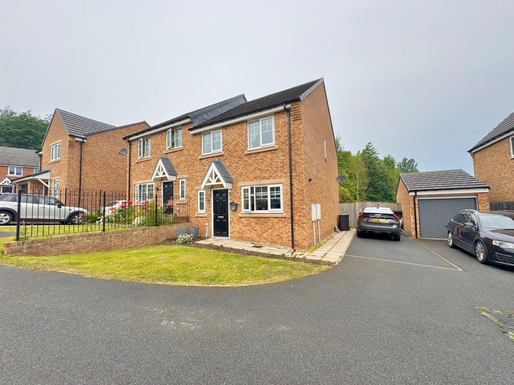 Property photo 1 of 17 c6Acb09A-Bb5B-47c2-B833-617c157d3F6B