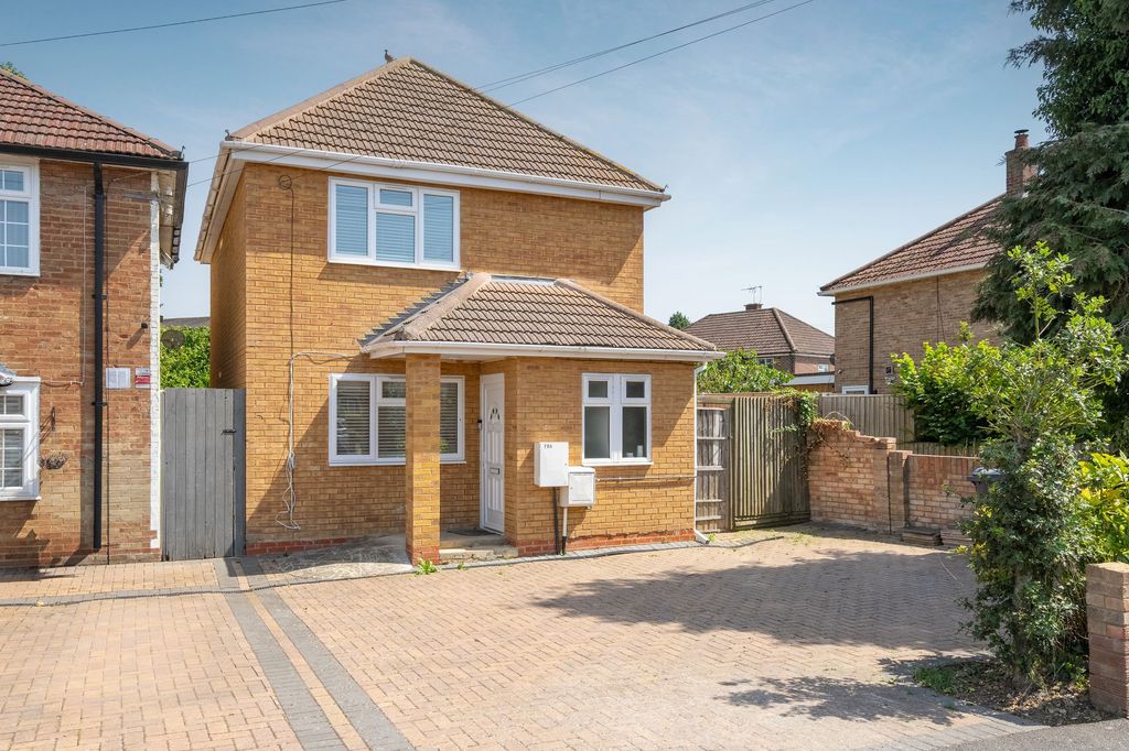 Property photo 1 of 11