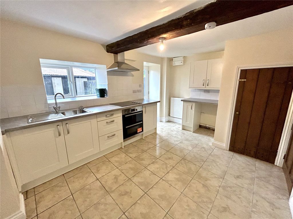 Property photo 3 of 9 Picture No. 05