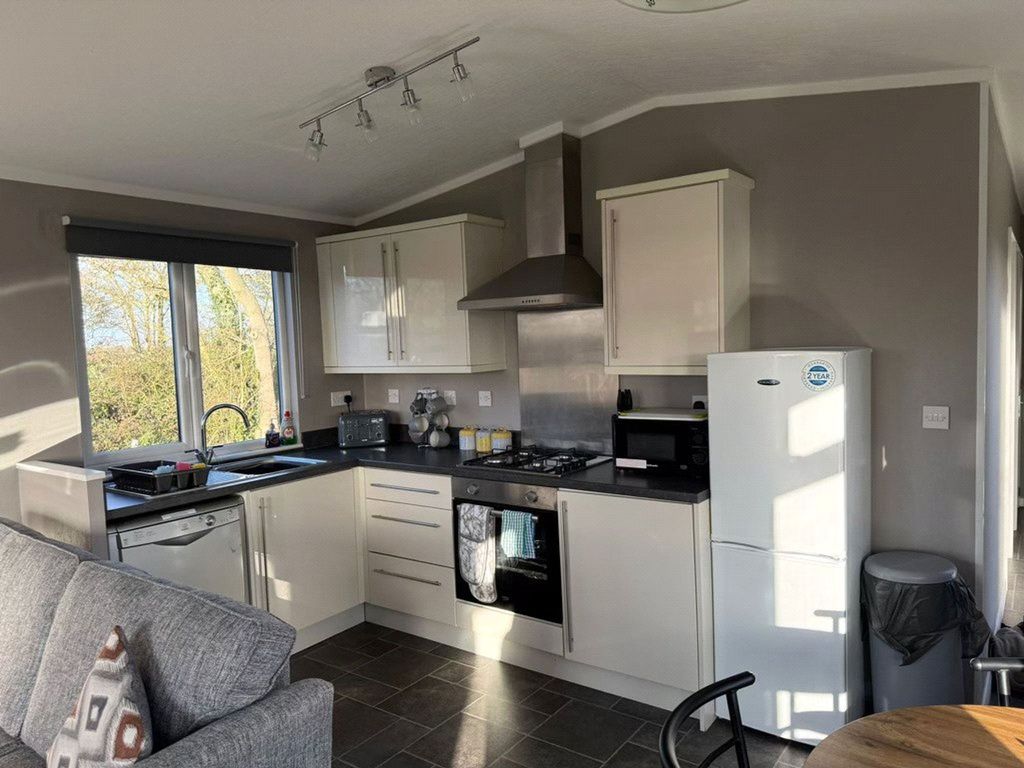 Property photo 3 of 8 Picture No. 07