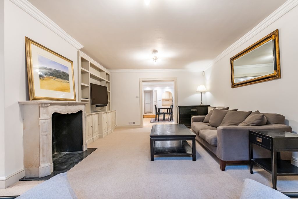 Property photo 1 of 13 Living Room