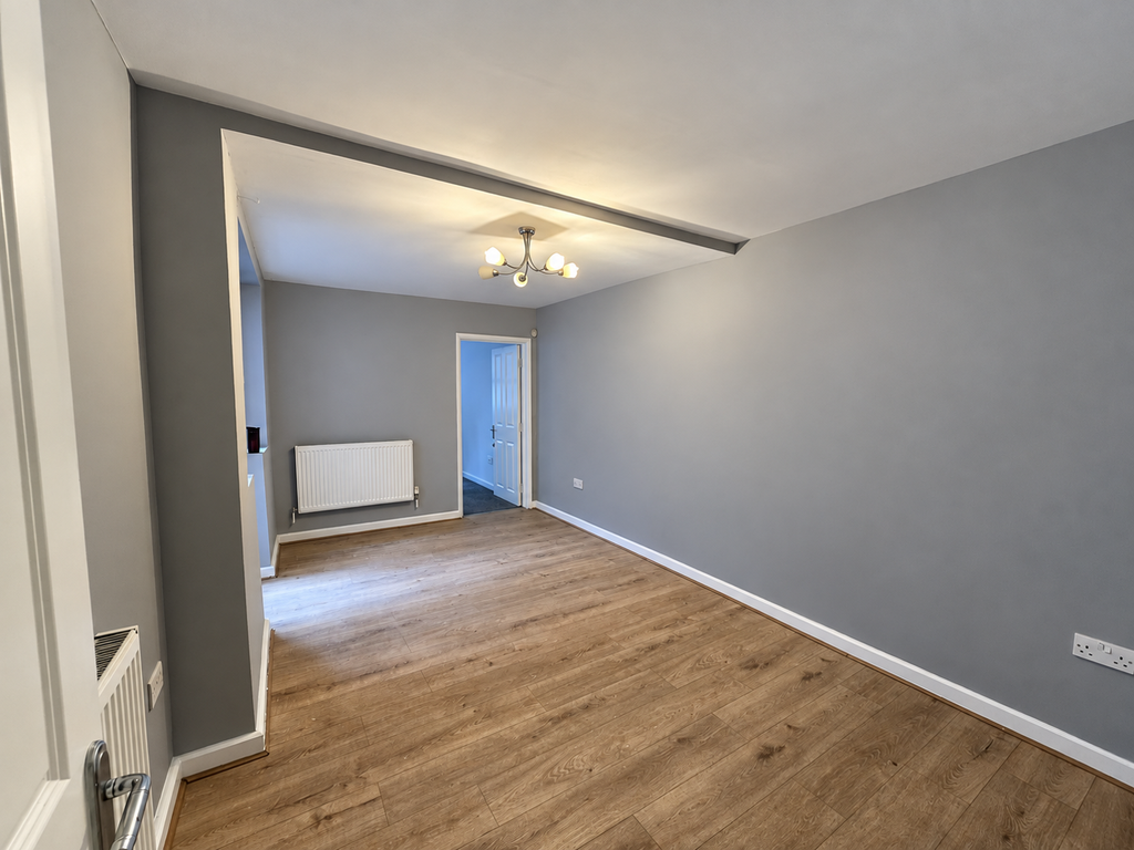 Property photo 1 of 6 Living Room
