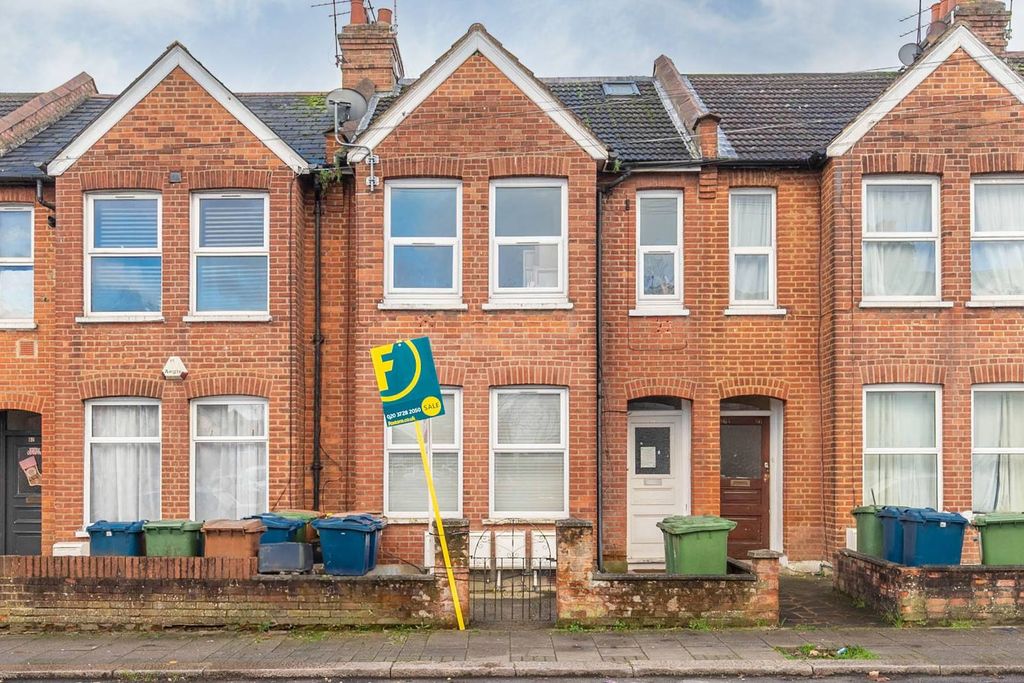 Property photo 1 of 6