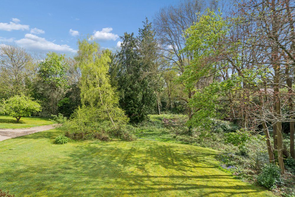 Property photo 3 of 8 Picture No. 11