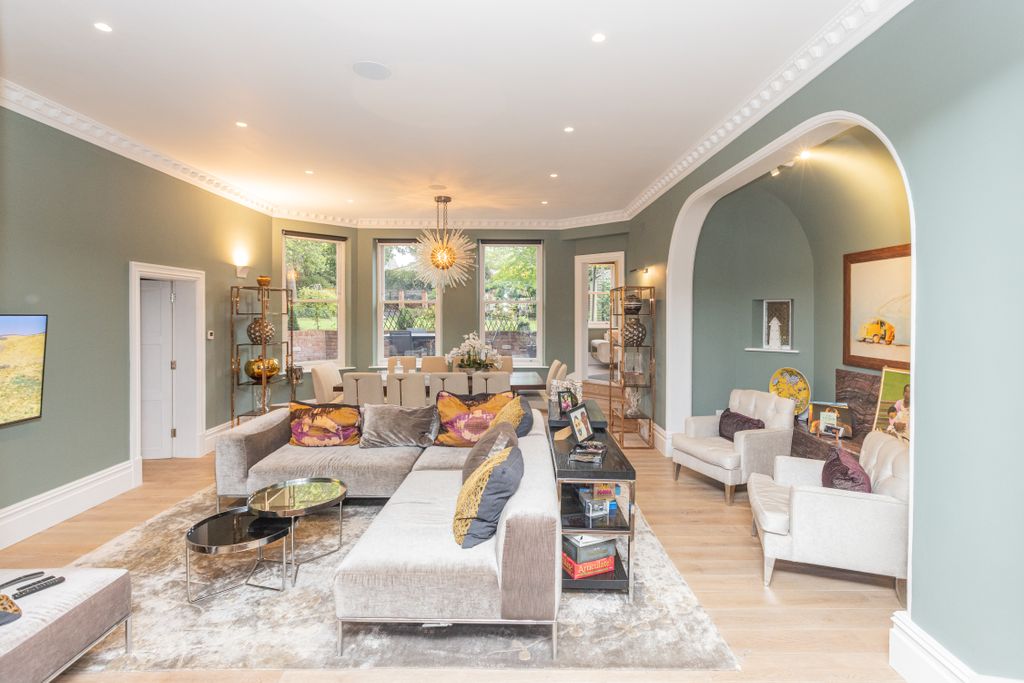 Property photo 3 of 30