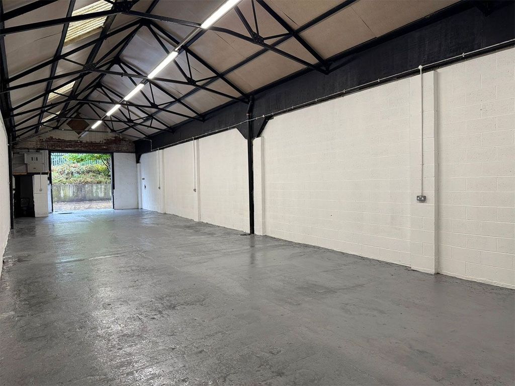 Property photo 3 of 5