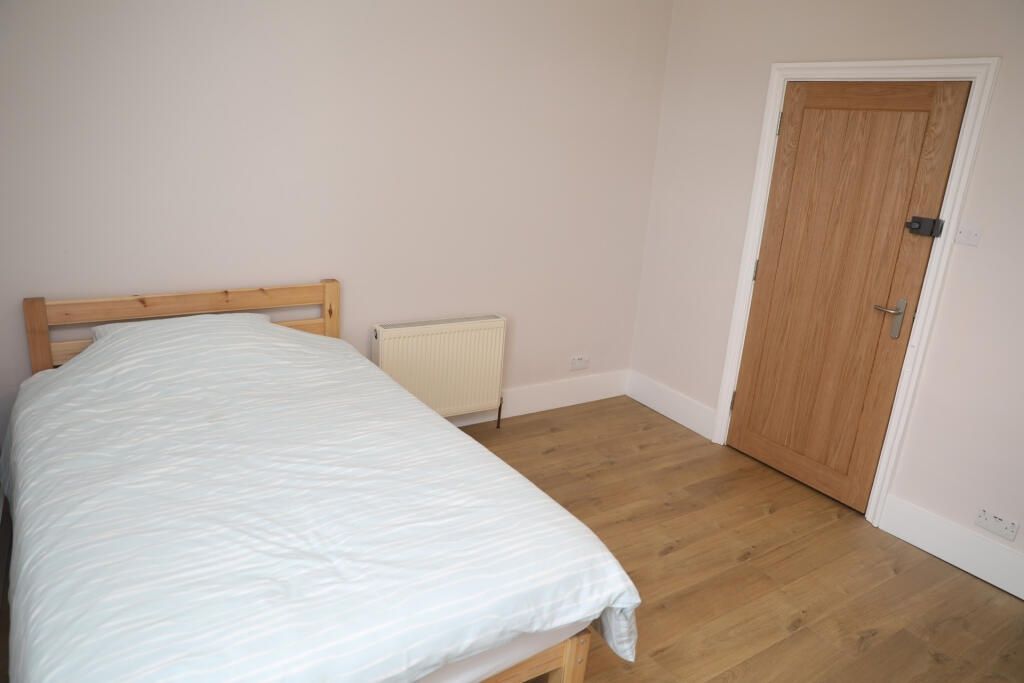 Property photo 3 of 7 Spacious Double Bedroom With Wood Flooring...