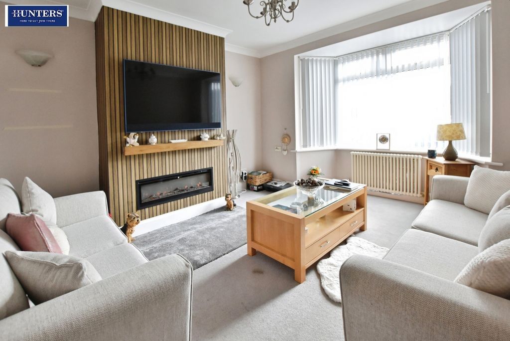 Property photo 2 of 19 Living Room