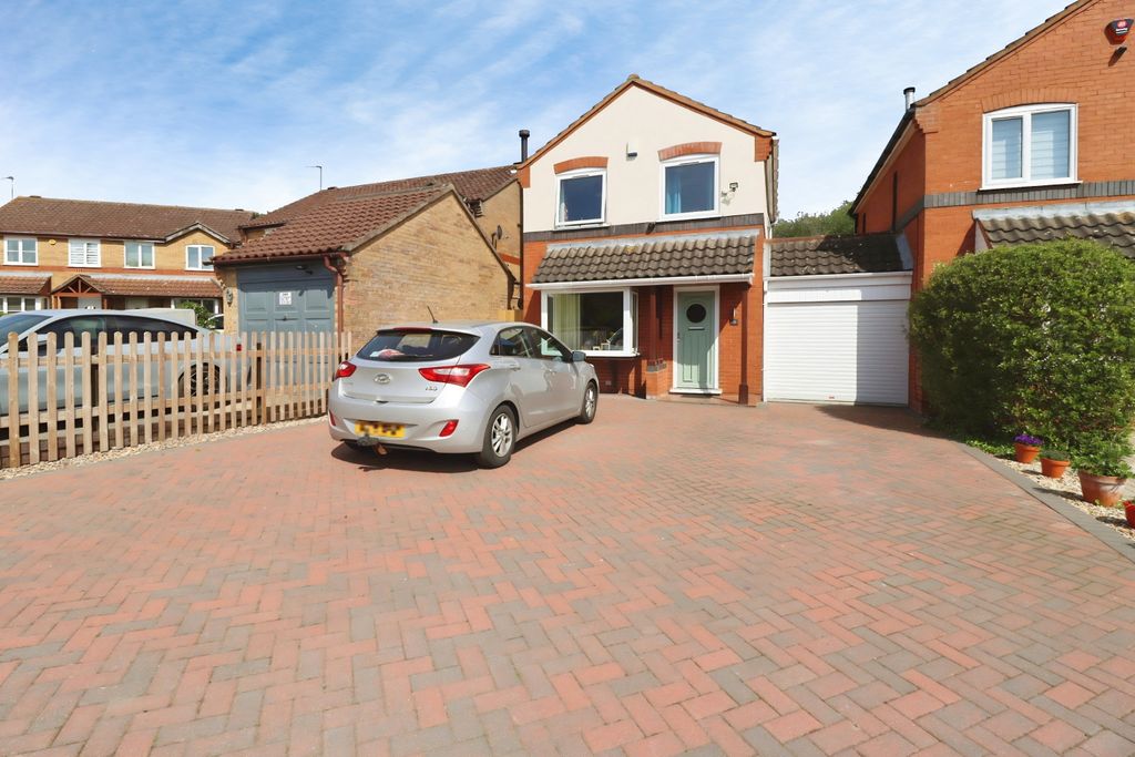 Property photo 1 of 18