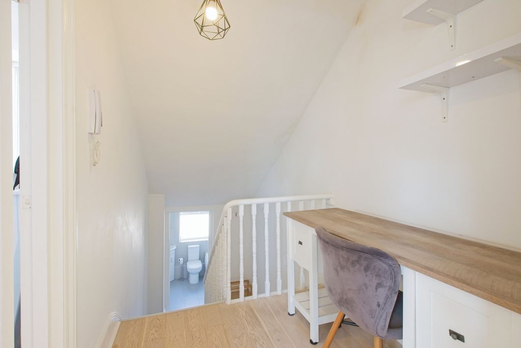 Property photo 3 of 16 Photography