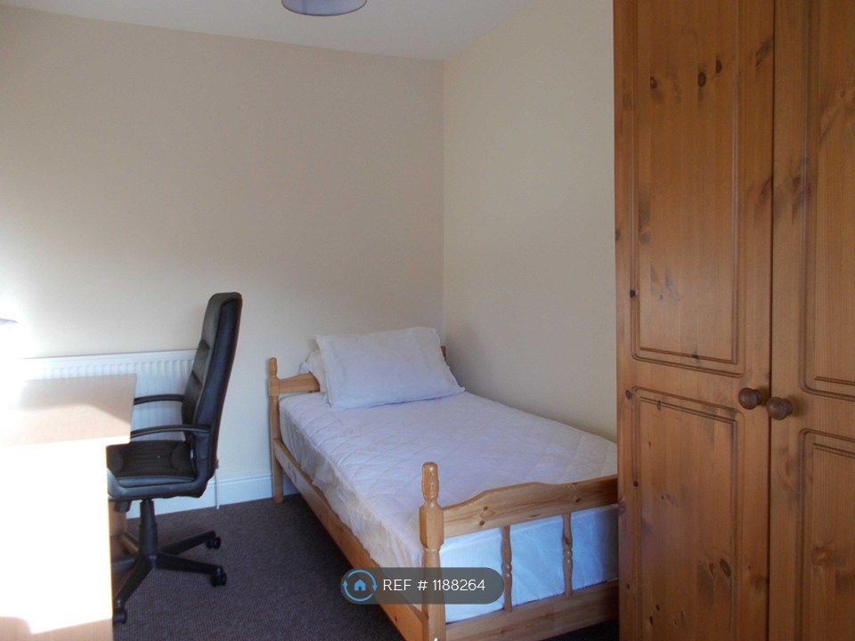 Property photo 3 of 6