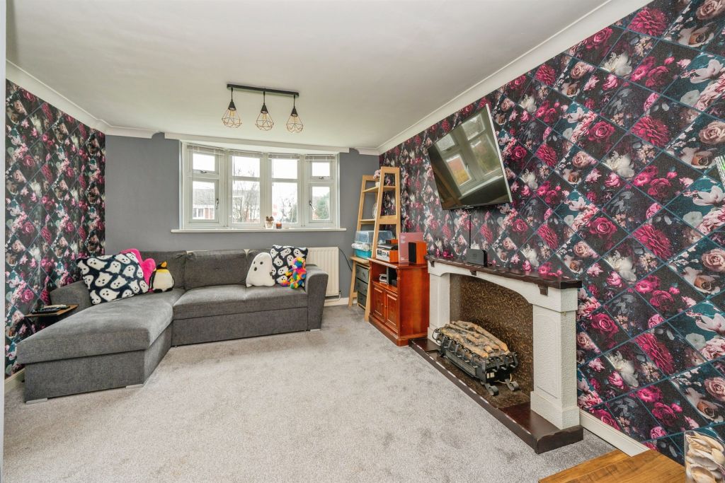 Property photo 2 of 23