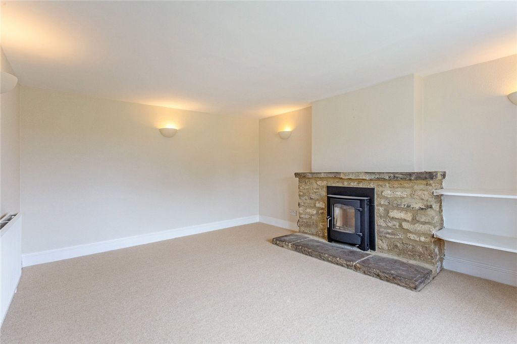 Property photo 2 of 11 Picture No. 12