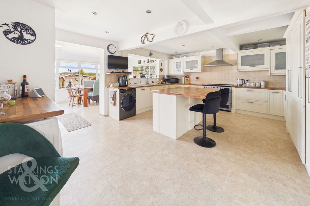 Property photo 3 of 26