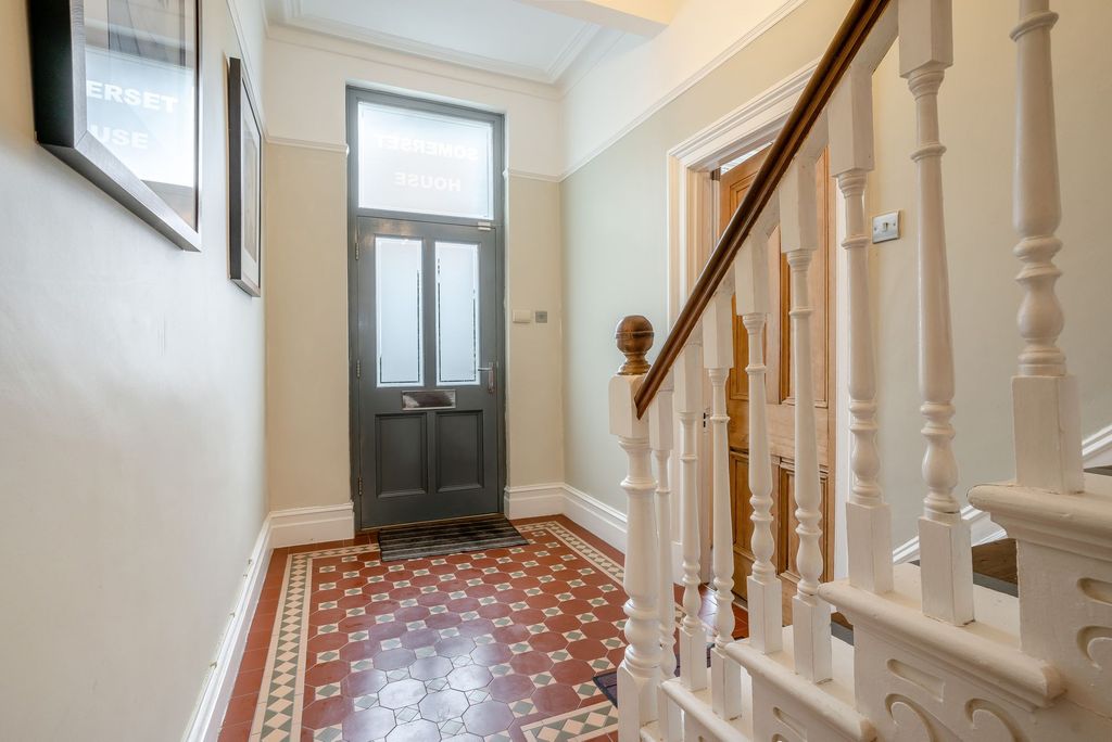 Property photo 2 of 30 P043875_02.Jpg