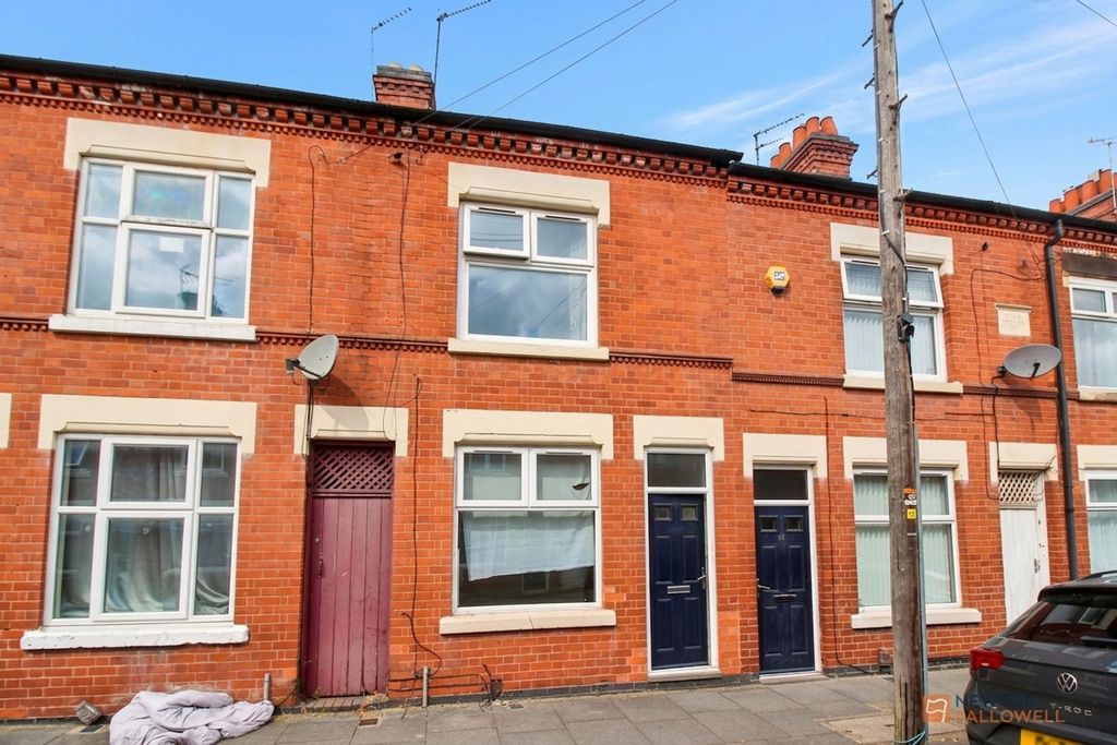 Property photo 1 of 12