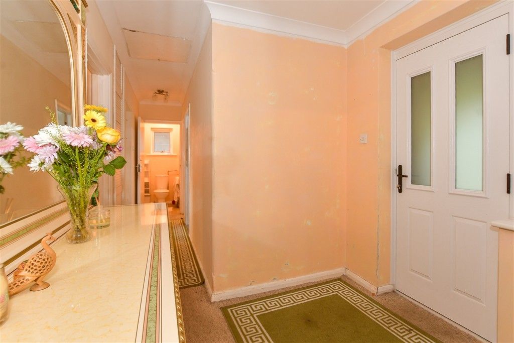 Property photo 2 of 14 Internal Feature